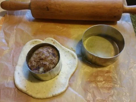 Rezept: Frikadelle im Teigmantel Bild Nr. 5 Frikadelle im Teigmantel - Rezept - Bild Nr. 5