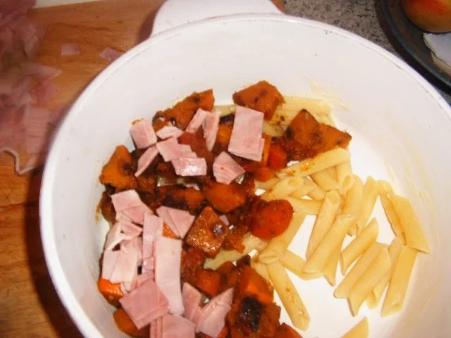 Rezept: Kürbis-Nudel-Auflauf Bild Nr. 10 Kürbis-Nudel-Auflauf - Rezept - Bild Nr. 10