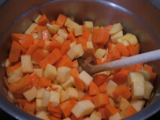 Fleisch: Panierte Fleischküchle mit cremigem Rübengemüse - Rezept - Bild Nr. 11