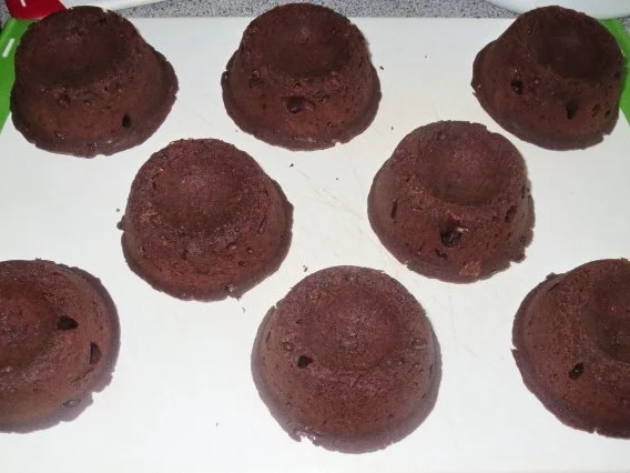 Backen: Schoko-Schoko-Cupcakes - Rezept - Bild Nr. 2