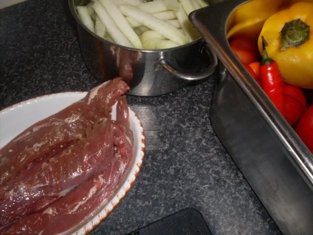 Lammfilets in einer Paprika-Tomaten-Kräuter-Sauce ...... - Rezept - Bild Nr. 2
