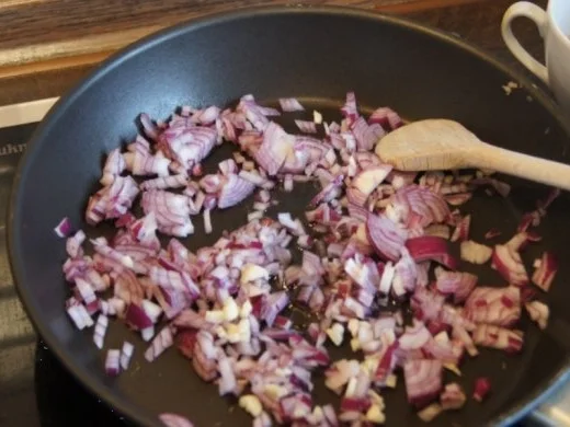 Köfte mit Paprikasauce und Jogurt - Rezept - Bild Nr. 4