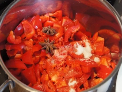 Köfte mit Paprikasauce und Jogurt - Rezept - Bild Nr. 11