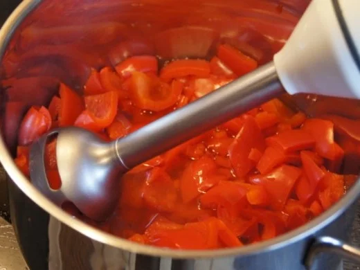 Köfte mit Paprikasauce und Jogurt - Rezept - Bild Nr. 13