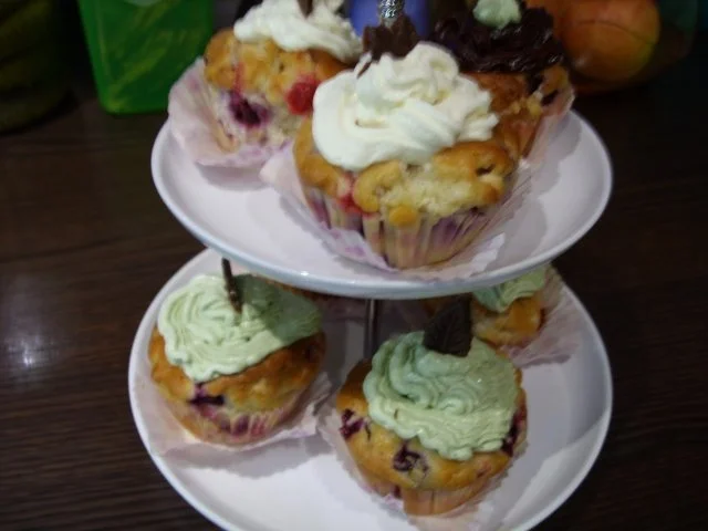Rezept: Kleine Kuchen: Heidelbeermuffins mit Topping Kleine Kuchen: Heidelbeermuffins mit Topping - Rezept