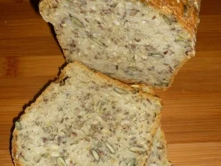 Saftiges Körner-Kastenbrot - Rezept