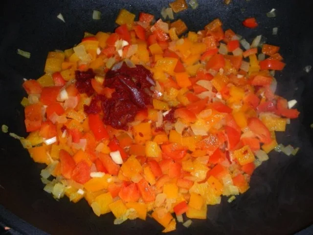 Schweinslungenbraten an Paprikasauce und Safran-Reisbirnen - Rezept - Bild Nr. 11