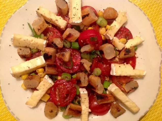 Rezept: Tomaten-Mais-Salat mit Schwarzwurzeln und Brie Bild Nr. 2 Tomaten-Mais-Salat mit Schwarzwurzeln und Brie - Rezept - Bild Nr. 2