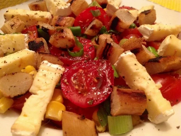 Rezept: Tomaten-Mais-Salat mit Schwarzwurzeln und Brie Bild Nr. 3 Tomaten-Mais-Salat mit Schwarzwurzeln und Brie - Rezept - Bild Nr. 3