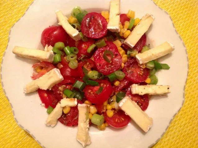 Rezept: Tomaten-Mais-Salat mit Schwarzwurzeln und Brie Bild Nr. 6 Tomaten-Mais-Salat mit Schwarzwurzeln und Brie - Rezept - Bild Nr. 6