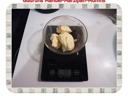 Rezept: Muffins: Mandel-Marzipan-Muffins Bild Nr. 7 Muffins: Mandel-Marzipan-Muffins - Rezept - Bild Nr. 7