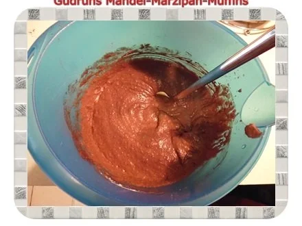 Rezept: Muffins: Mandel-Marzipan-Muffins Bild Nr. 9 Muffins: Mandel-Marzipan-Muffins - Rezept - Bild Nr. 9