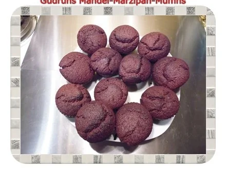 Rezept: Muffins: Mandel-Marzipan-Muffins Bild Nr. 17 Muffins: Mandel-Marzipan-Muffins - Rezept - Bild Nr. 17