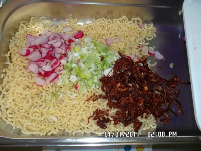 Rezept: Nudelsalat mit getrockneten Tomaten Bild Nr. 4 Nudelsalat mit getrockneten Tomaten - Rezept - Bild Nr. 4