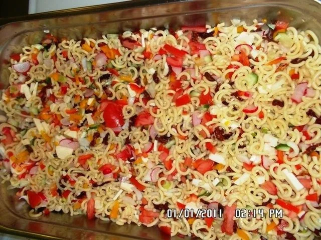 Rezept: Nudelsalat mit getrockneten Tomaten Bild Nr. 7 Nudelsalat mit getrockneten Tomaten - Rezept - Bild Nr. 7