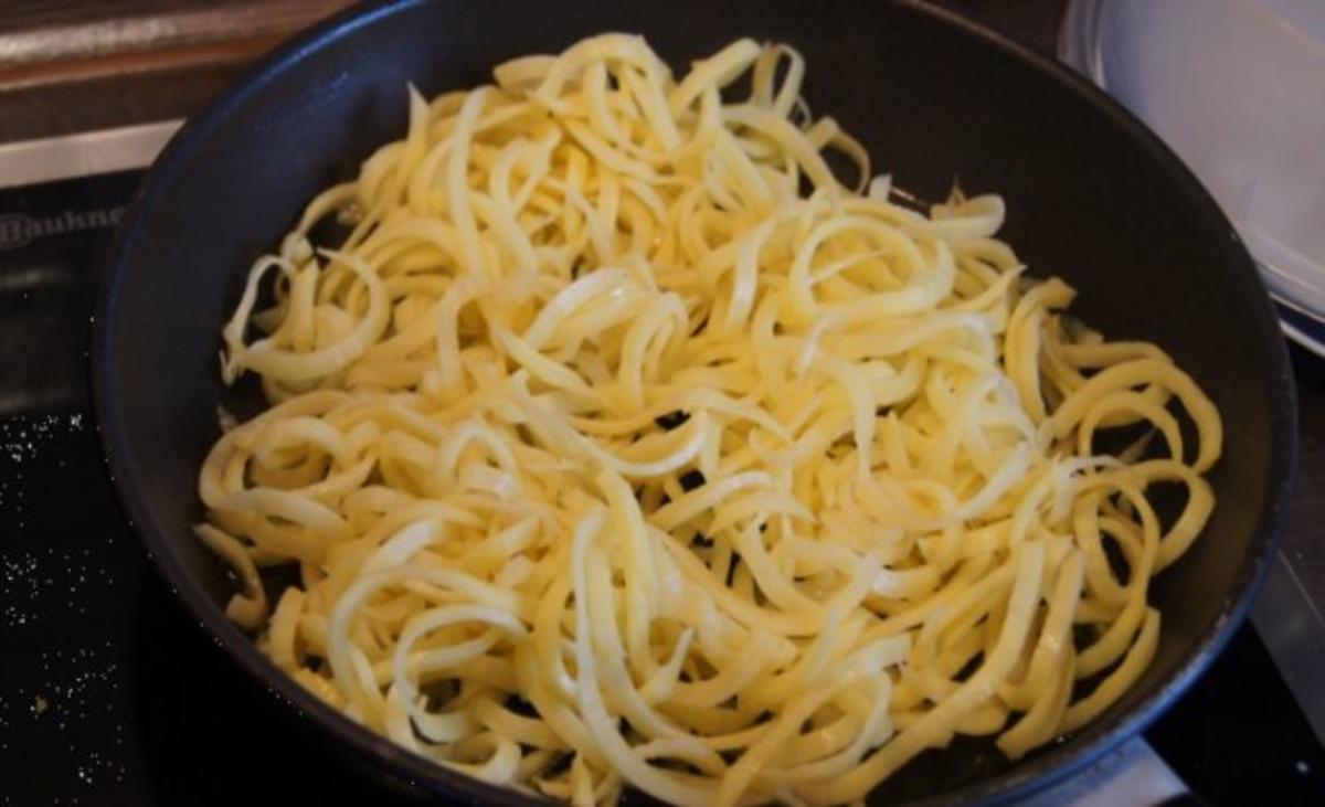 Fischfilet im Bierteig, Spaghettikartoffelkröstie und Brokkoliröschen - Rezept - Bild Nr. 9