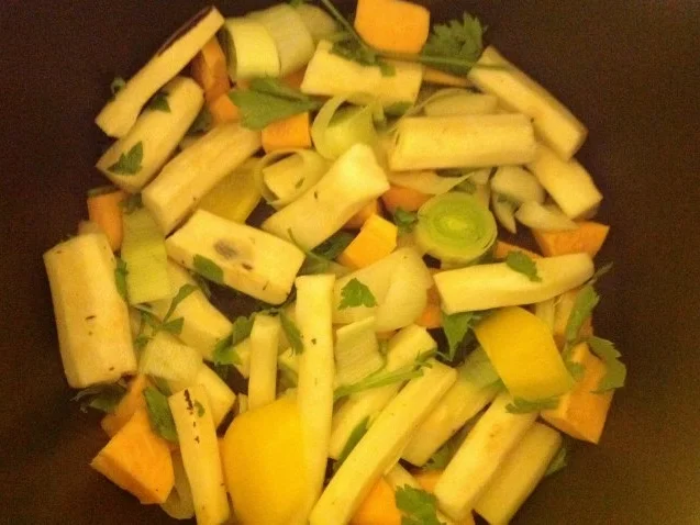 Rezept: Schwarzwurzelsuppe mit Hackbällchen Bild Nr. 8 Schwarzwurzelsuppe mit Hackbällchen - Rezept - Bild Nr. 8