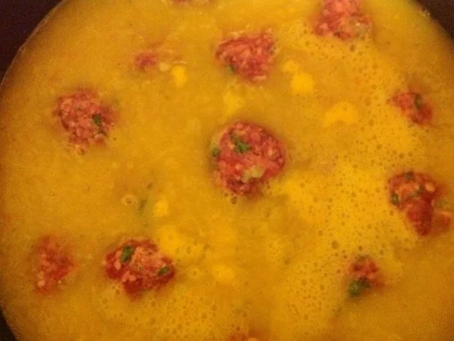 Rezept: Schwarzwurzelsuppe mit Hackbällchen Bild Nr. 10 Schwarzwurzelsuppe mit Hackbällchen - Rezept - Bild Nr. 10