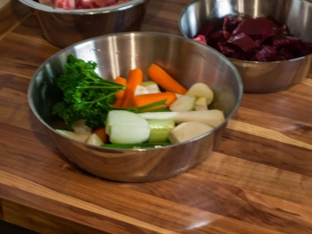 Rezept: Suppenküche: Knochenbrühe Bild Nr. 3 Suppenküche: Knochenbrühe - Rezept - Bild Nr. 3