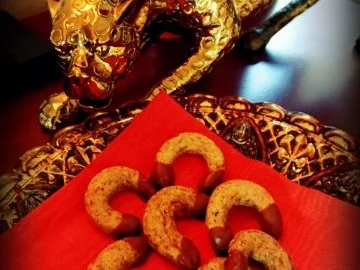 Rezept: Weihnachtsplätzchen: Maroni-Kipferl Weihnachtsplätzchen: Maroni-Kipferl - Rezept