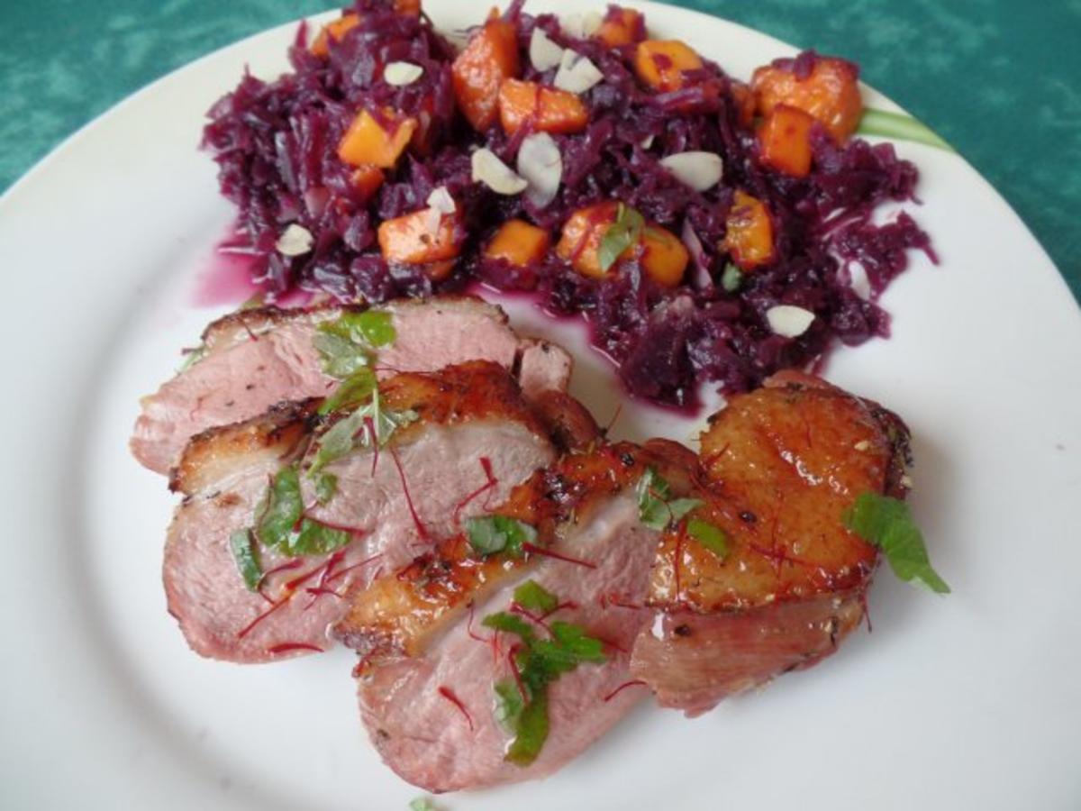 Bilder für Entenbrust mit Mango-Rotkraut-Salat und Safran -Vinaigrette - Rezept