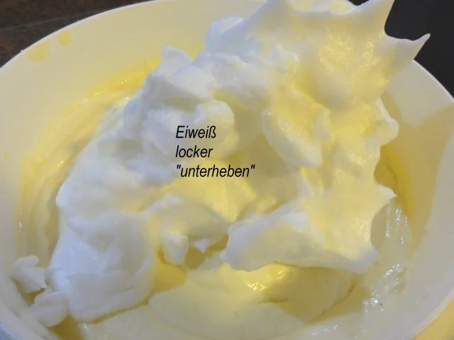 Rezept: Rührteig: KÄSE-SCHMAND-TORTE (ohne Boden) Bild Nr. 8 Rührteig: KÄSE-SCHMAND-TORTE (ohne Boden) - Rezept - Bild Nr. 8