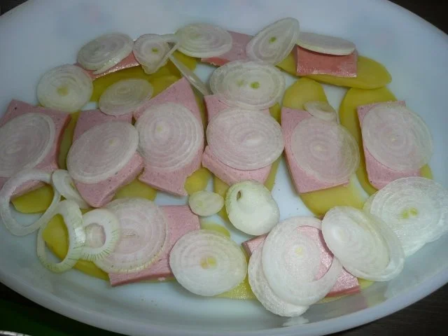 Rezept: # Zigeuner - Kartoffel - Lyoner - Gratin # Bild Nr. 4 # Zigeuner - Kartoffel - Lyoner - Gratin # - Rezept - Bild Nr. 4