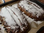 Weihnachten: Weihnachtsstollen aus der Oberlausitz mit Sultaninen - Rezept