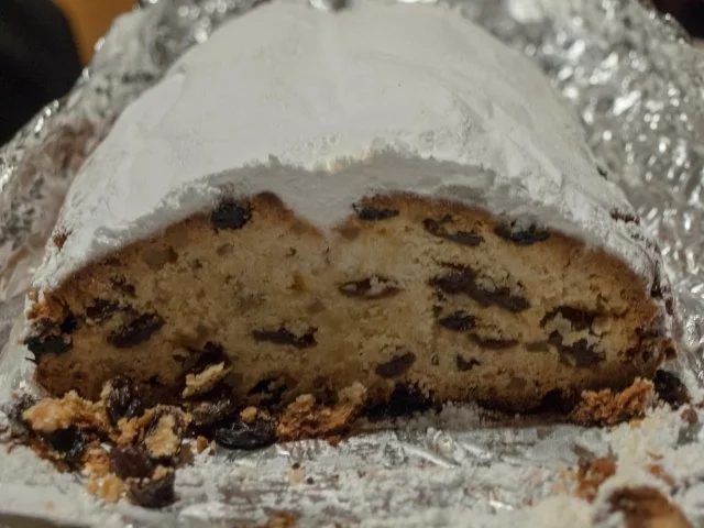Weihnachten: Weihnachtsstollen aus der Oberlausitz mit Sultaninen - Rezept - Bild Nr. 2
