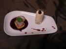 Hausgemachte Quarkkeulchen auf Holunderspiegel und Vanille-Eierlikör-Creme - Rezept