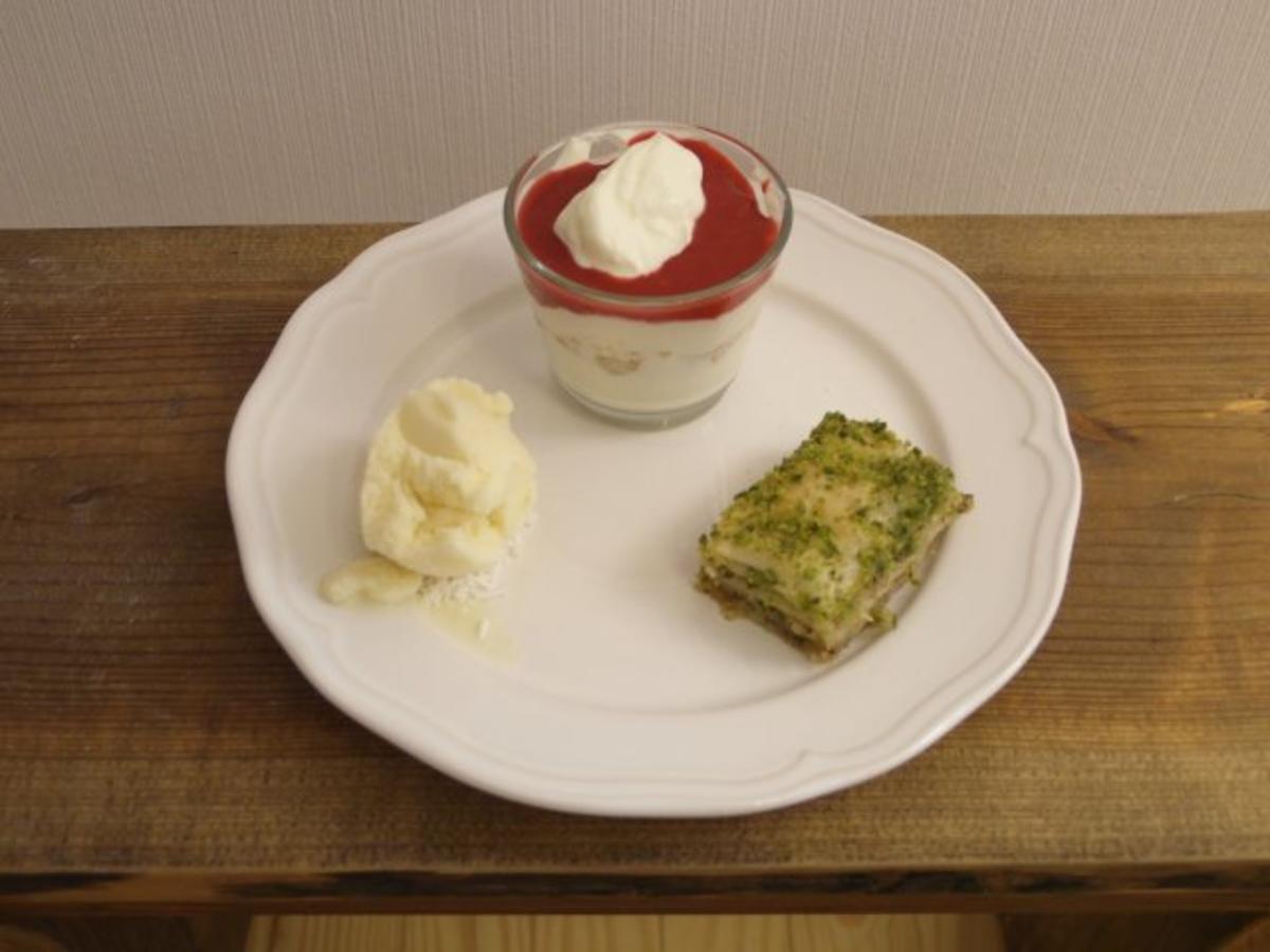 Bilder für Baklava mit türkischem Kaffee, Beeren-Mascarpone-Träumchen, Pina-Colada-Eis - Rezept