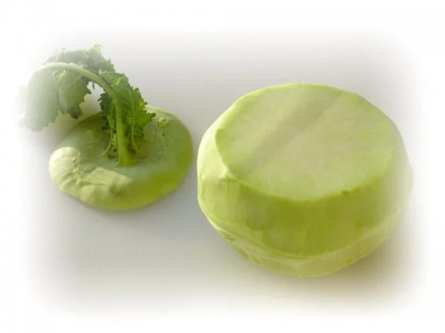 Mit Hackfleisch gefüllte Kohlrabi an Rote Bete - Spaghetti - Rezept - Bild Nr. 3