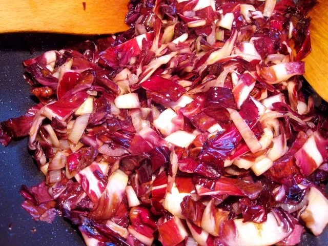 Rezept: Pasta mit gebratenem Radicchio Bild Nr. 6 Pasta mit gebratenem Radicchio - Rezept - Bild Nr. 6