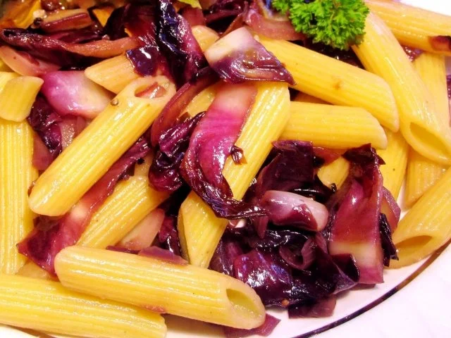 Rezept: Pasta mit gebratenem Radicchio Bild Nr. 8 Pasta mit gebratenem Radicchio - Rezept - Bild Nr. 8