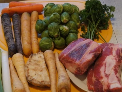 Dunkle Rindfleisch-Gemüsesuppe - Rezept - Bild Nr. 2