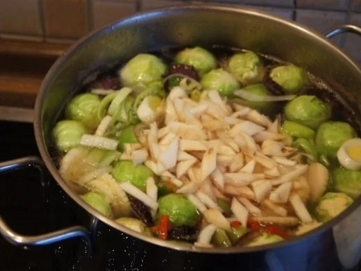 Dunkle Rindfleisch-Gemüsesuppe - Rezept - Bild Nr. 12