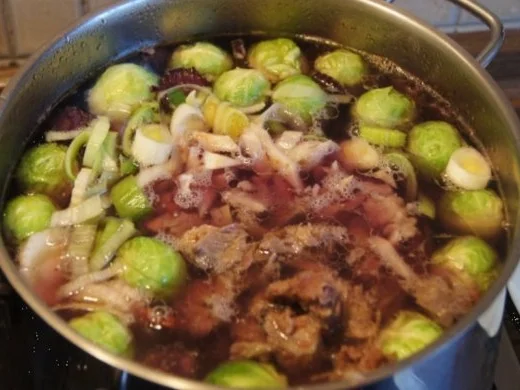 Dunkle Rindfleisch-Gemüsesuppe - Rezept - Bild Nr. 13