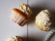 White Cupcakes with Cream Cheese Frosting - Rezept