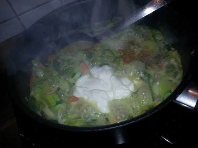 Rezept: Grünes Gemüsecurry mit scharfen Spießen Bild Nr. 6 Grünes Gemüsecurry mit scharfen Spießen - Rezept - Bild Nr. 6