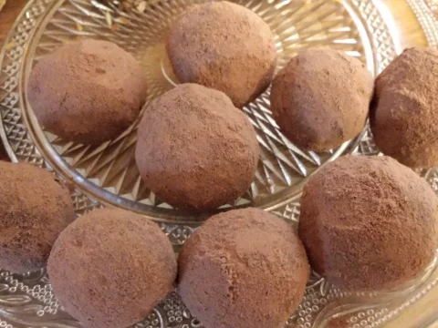 Grundmasse für ca. 30 Stück Pralinen/Trüffel - Rezept - Bild Nr. 2