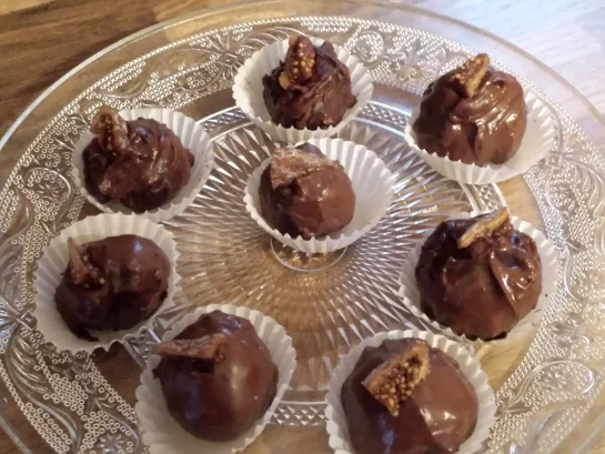 Grundmasse für ca. 30 Stück Pralinen/Trüffel - Rezept - Bild Nr. 3