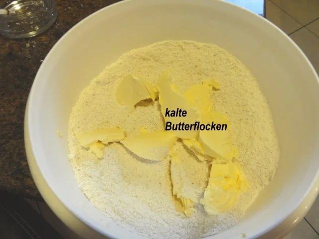 Rührteig:   PFIRSICH - KNUSPERSTREUSEL- Blechkuchen - Rezept - Bild Nr. 6