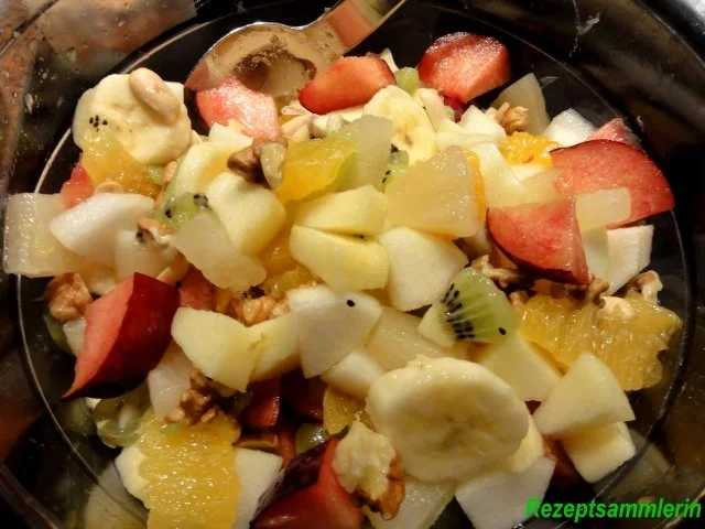 Dessert:   OBSTSALAT - Rezept