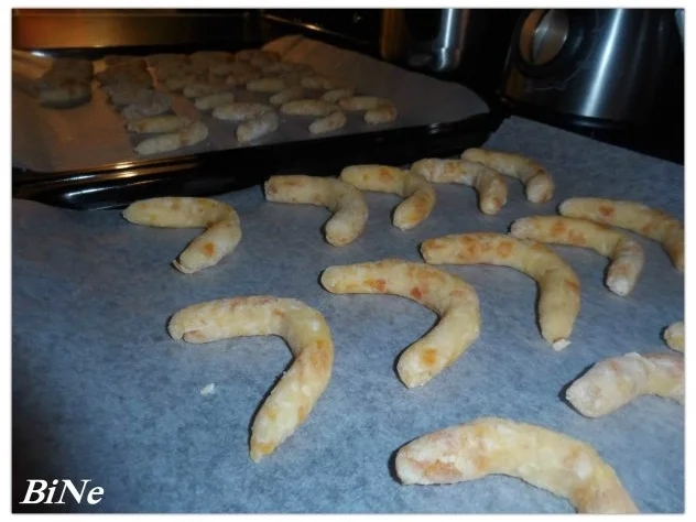 Rezept: BiNe` S APRIKOSEN - KOKOS - KIPFERL Bild Nr. 7 BiNe` S APRIKOSEN - KOKOS - KIPFERL - Rezept - Bild Nr. 7