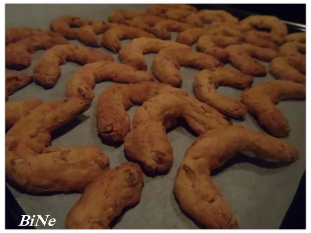 Rezept: BiNe` S APRIKOSEN - KOKOS - KIPFERL Bild Nr. 8 BiNe` S APRIKOSEN - KOKOS - KIPFERL - Rezept - Bild Nr. 8