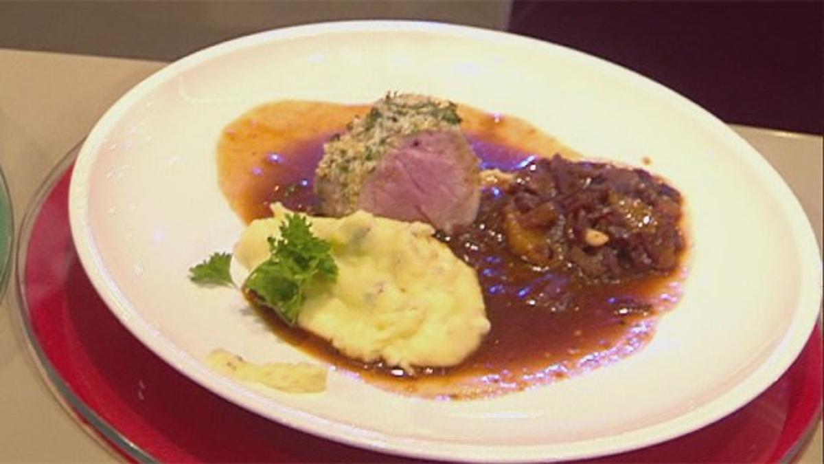 Schweinefilet in scharfer Knoblauch-Orangensauce mit Endiviensalat
(Steffen Henssler) - Rezept Durch Grill den Henssler