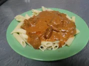 Schneller, einfacher, leckerer Gulasch nur mit Zwiebeln, geht ruckzuck - Rezept