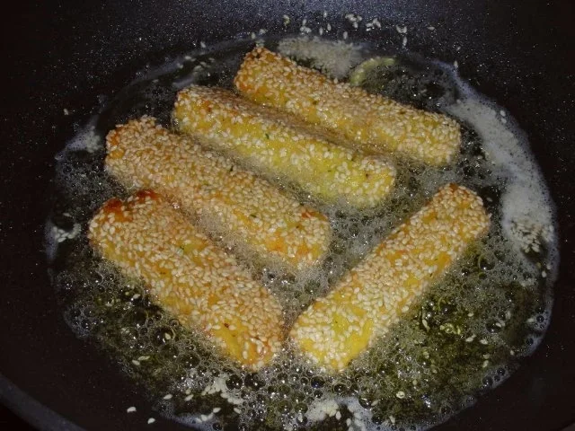 Couscous-Stäbchen zu gebratenem Zanderfilet an Limettensauce - Rezept - Bild Nr. 9