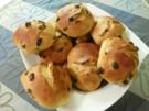 Leicht beschwipste Rosinenbrötchen - Rezept