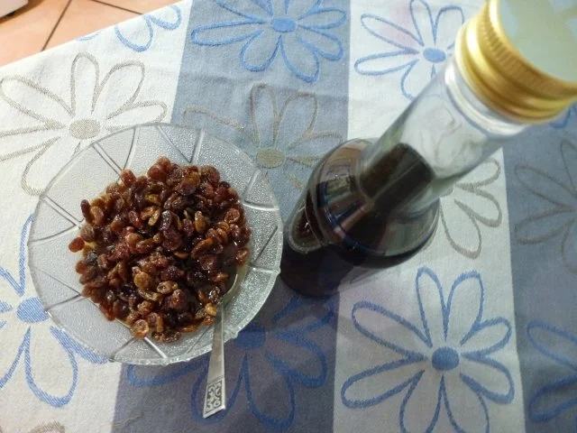 Rezept: Leicht beschwipste Rosinenbrötchen Bild Nr. 3 Leicht beschwipste Rosinenbrötchen - Rezept - Bild Nr. 3